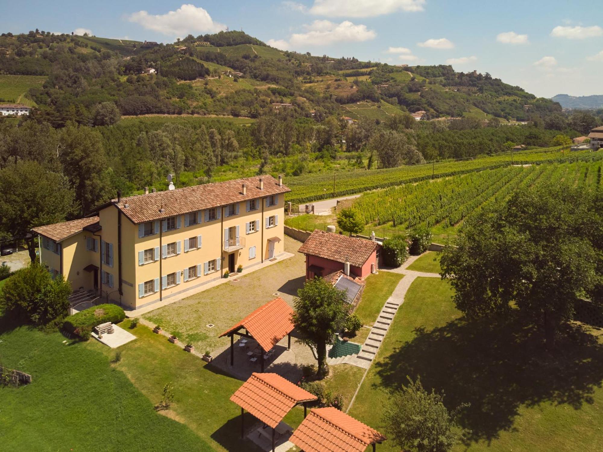 Willa Vigna Dell'Acqua Santo Stefano Belbo Zewnętrze zdjęcie
